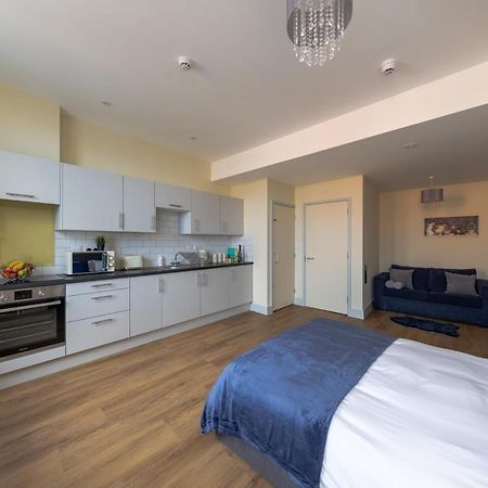 Apartment 7, Isabella House, Aparthotel, By Rentmyhouse Херефорд Экстерьер фото